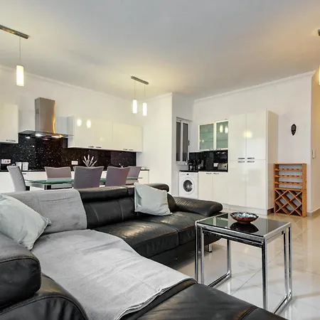 Modern 2br With Balcony & Wifi In St Julians By 360 Estates