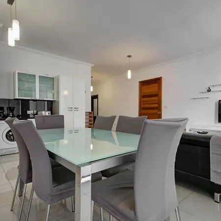 Modern 2br With Balcony & Wifi In St Julians By 360 Estates Saint Julian's