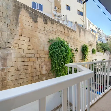 Modern 2br With Balcony & Wifi In St Julians By 360 Estates