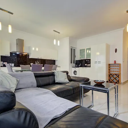 Modern 2br With Balcony & Wifi In St Julians By 360 Estates Lejlighed *